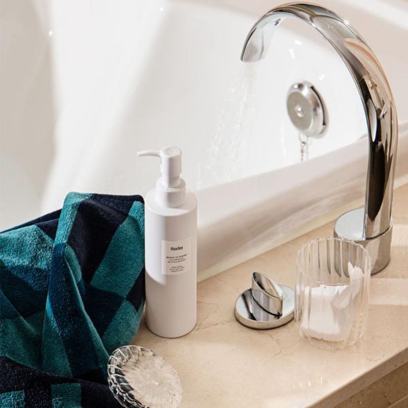 HUXLEY Cleansing Gel Be Clean Be Moist - Korean-Skincare